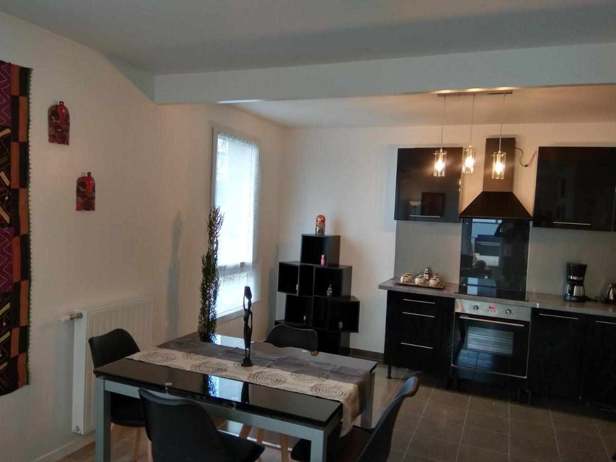 Saint Denis Appartement 2 Chambres Avec Parking Экстерьер фото