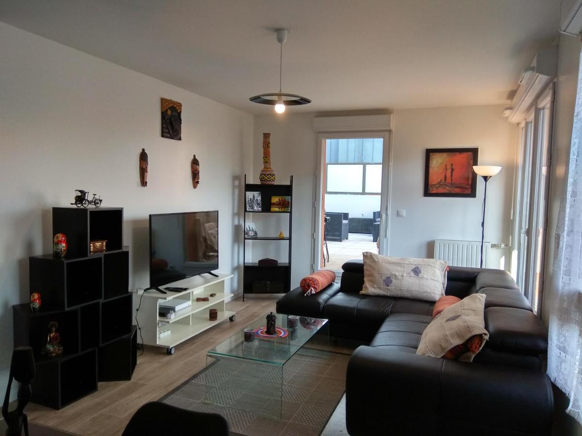 Saint Denis Appartement 2 Chambres Avec Parking Экстерьер фото